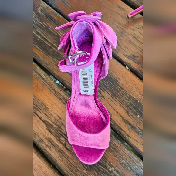 NWT Gianni Bini Pink Platform Heels with Bow Detail  Karmello Velvet Size 6 - Picture 4 of 7